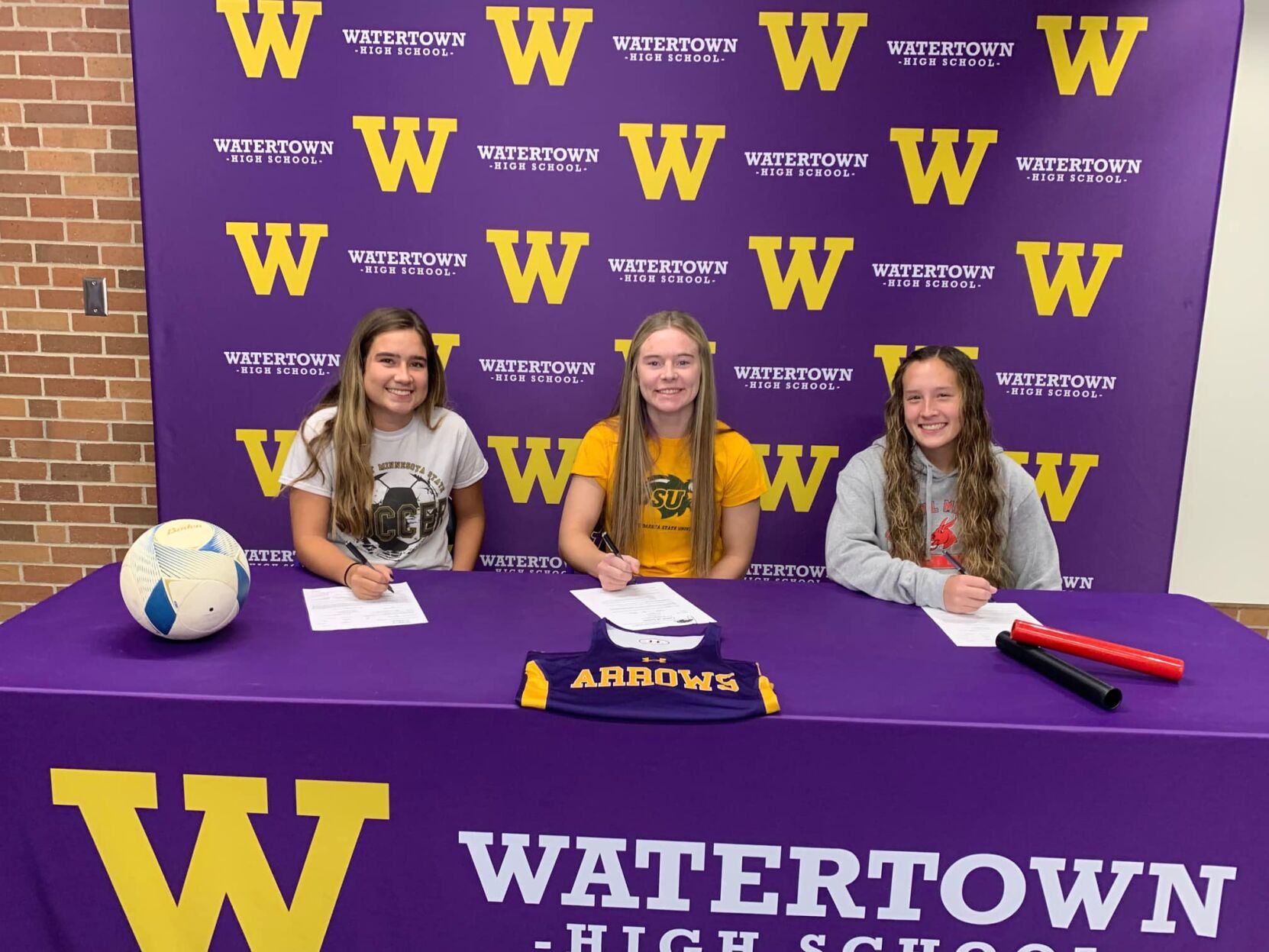Arrows sign college